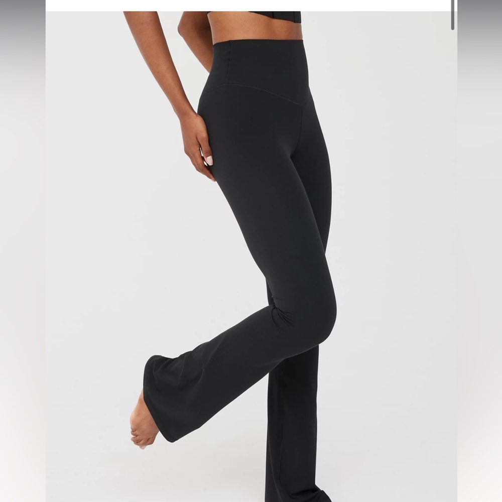 Aerie OFFLINE By Aerie Real Me XTRA High Waisted Bootcut Legging Small